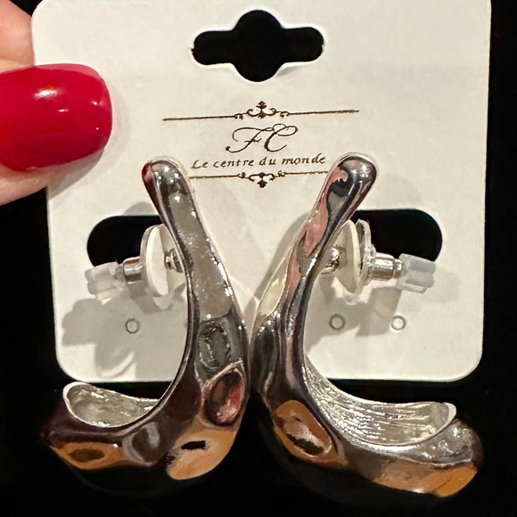 Silver Hammered Scoop Earrings, NWT - Picture 4 of 9